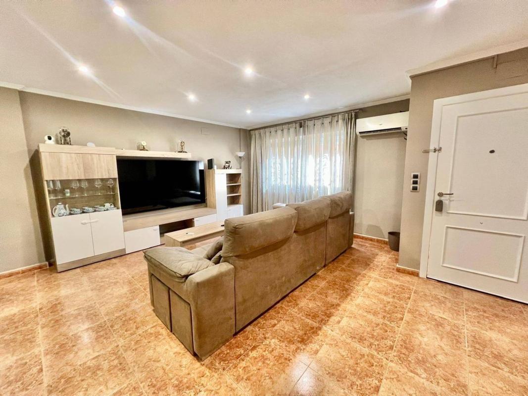 Недвижимость на продажу и в аренду в Испании photo 5