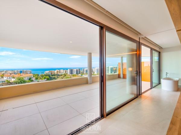 Venta de piso en Piso en Avenida 8 de Marzo, 33, El Higuerón, Fuengirola, Fuengirola
thumbnail 1
