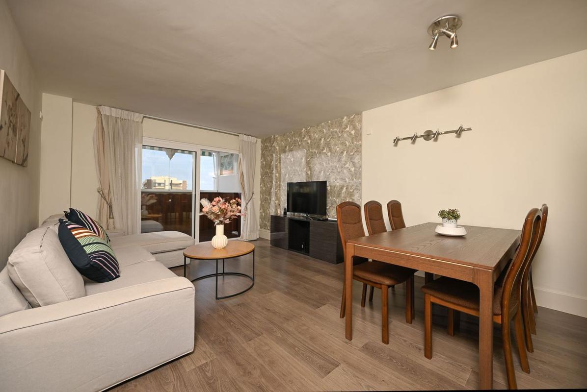 Sale of apartment in Piso en Santa Amalia, 24, Zona Sohail, Fuengirola, Fuengirola
photo 2