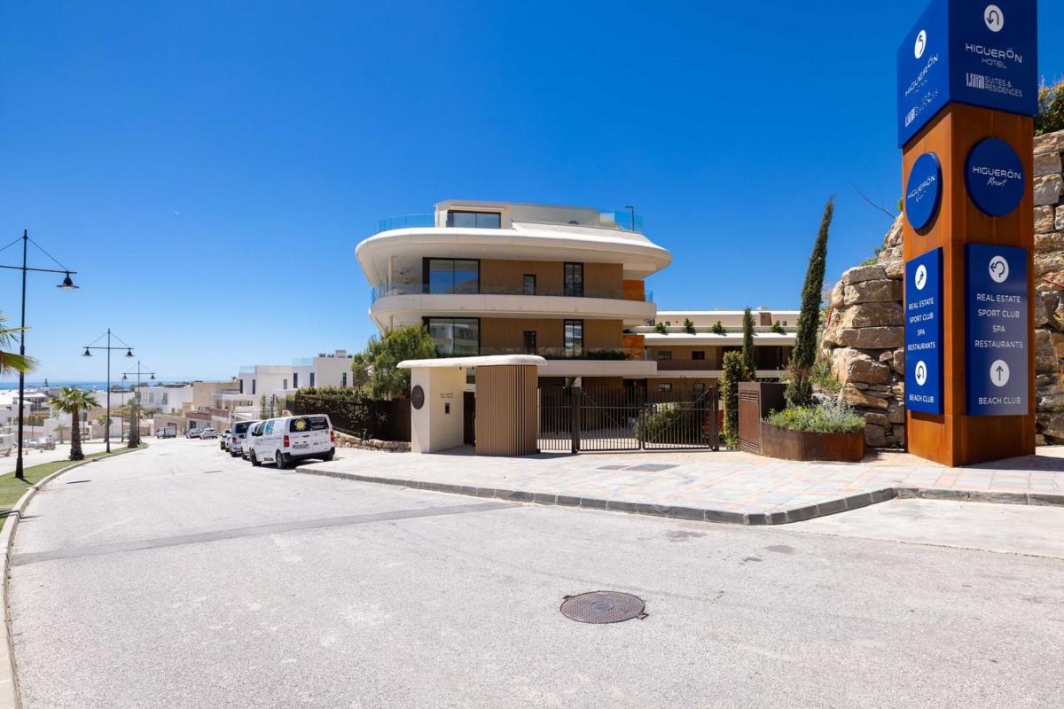 Sprzedaż mieszkania w Piso en Avenida Fuengirola, El Higuerón, Fuengirola, Fuengirola
 photo 2