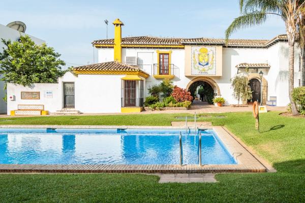 Chalet adosado en Calle Puebla Lucia, 24, Centro Ciudad, Fuengirola photo 1