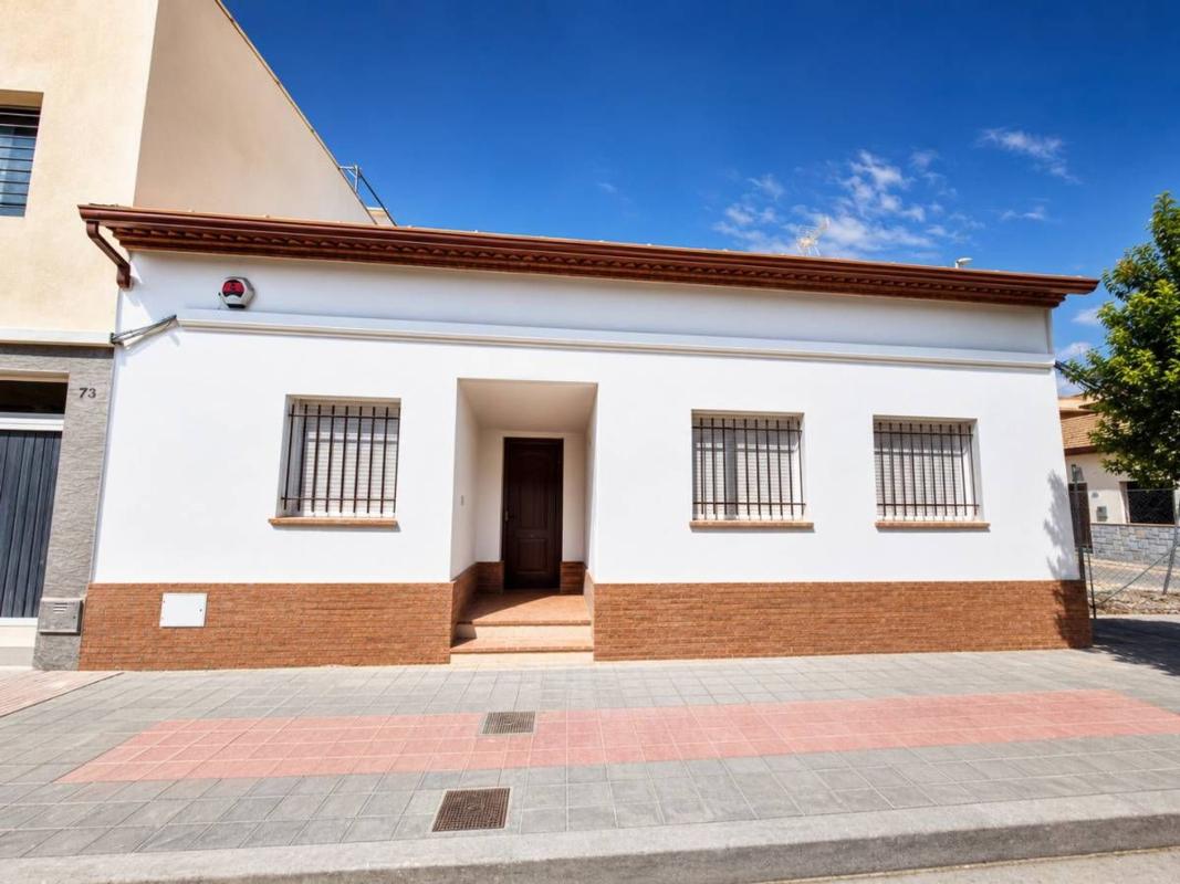Propiedades en venta y alquiler en España photo 1