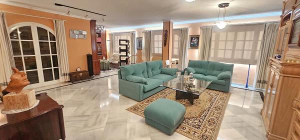 Duplex en venta en Dúplex en Plaza de la Hispanidad, Centro Ciudad, Fuengirola, Fuengirola photo 1
