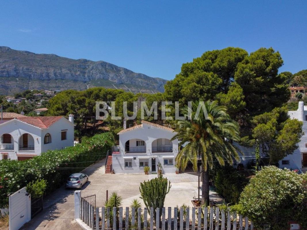 Properties for sale and rent in Spain photo 1