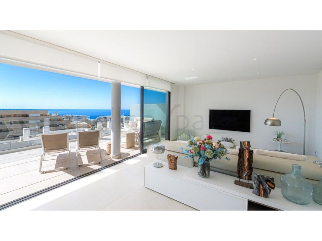 Продажа квартиры на Piso en Calle Paula, 2, El Higuerón, Fuengirola, Фуэнхирола
photo 1