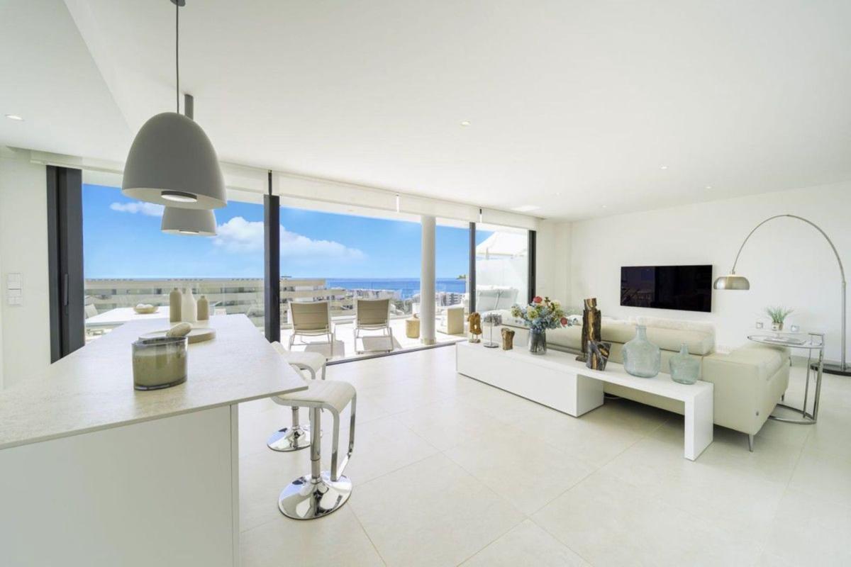 Sale of apartment in Piso en Calle Paula, 4, El Higuerón, Fuengirola, Fuengirola
photo 2