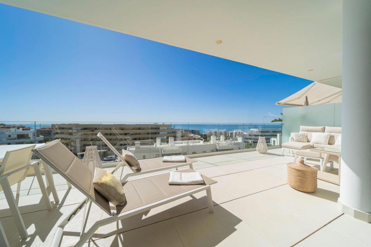 Venta de piso en Piso en Avenida 8 de Marzo, El Higuerón, Fuengirola, Fuengirola
 photo 3