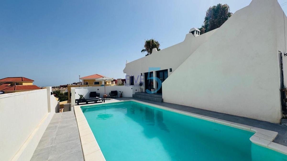 Продажа отдельного шале в Casa o chalet en Las Filipinas, Orihuela, Ориуэла photo 2