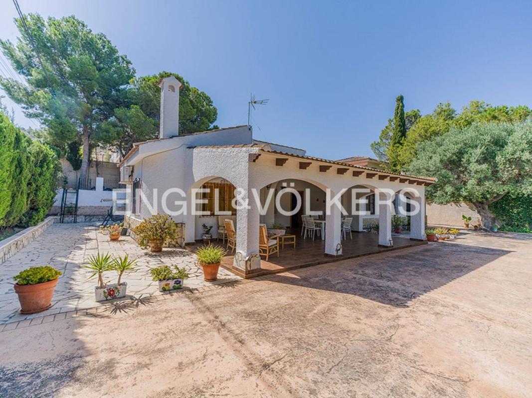 Propiedades en venta y alquiler en España photo 2