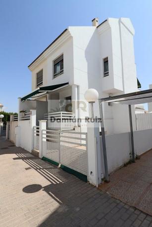 Casa o chalet independiente en Calle Jaime I el Conquistador, 6, Urbanizaciones, Guardamar del Segura thumbnail 1