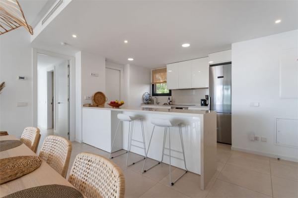 Venta de piso en Piso en Avenida Fuengirola, Las Gaviotas, Fuengirola, Fuengirola
 photo 2