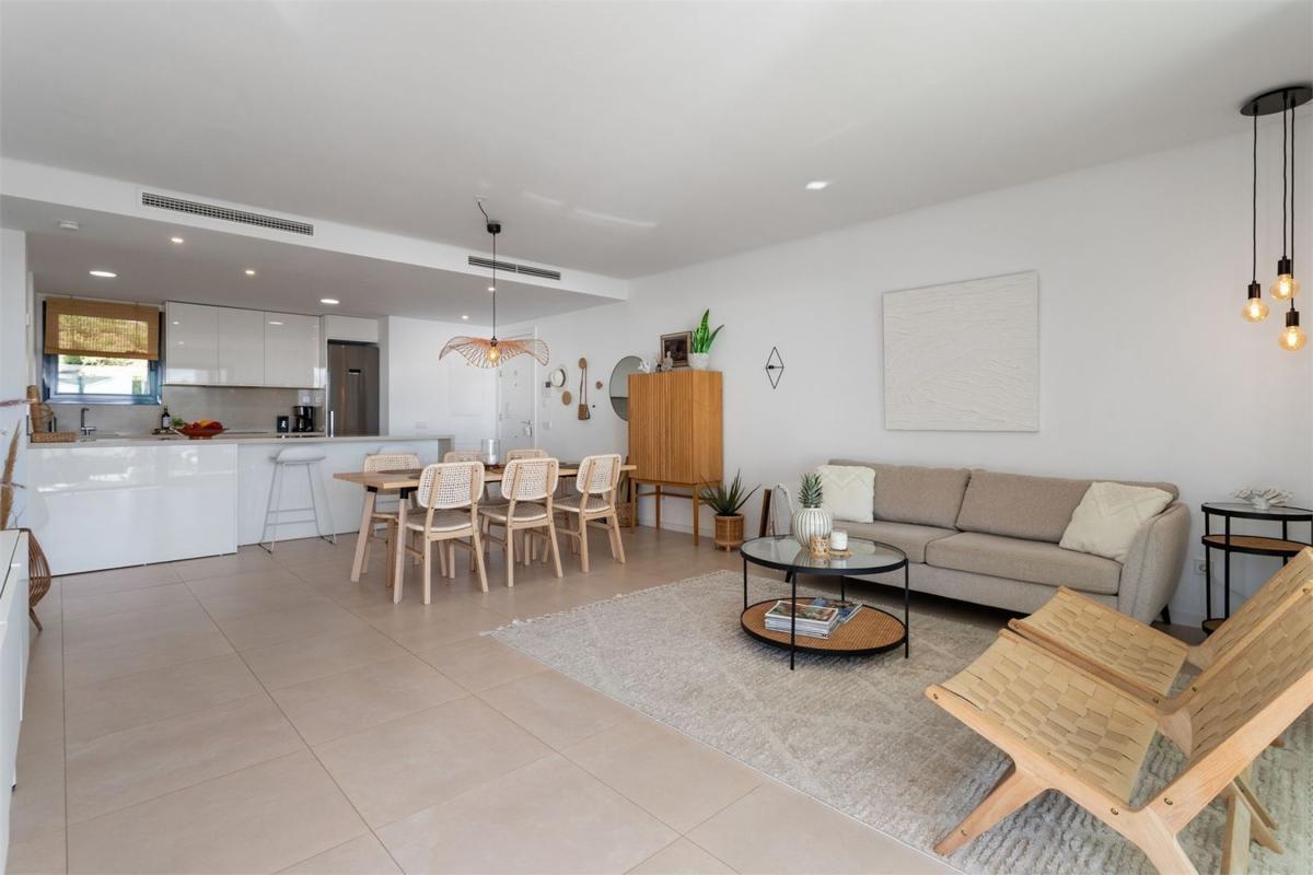 Venta de piso en Piso en Avenida Fuengirola, Las Gaviotas, Fuengirola, Fuengirola
photo 4