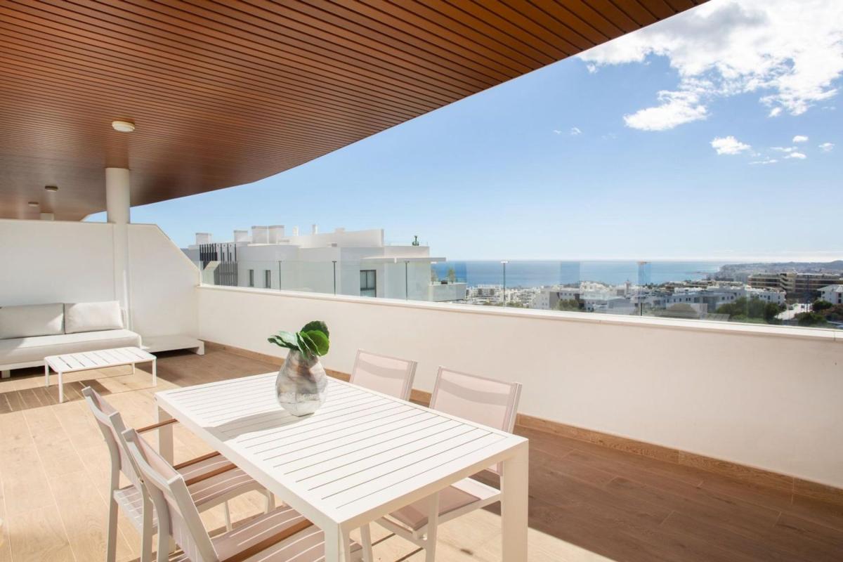 Venta de piso en Piso en Avenida 8 de Marzo, El Higuerón, Fuengirola, Fuengirola
photo 1