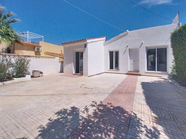 Chalet pareado en La Nucia Pueblo, La Nucia thumbnail 1