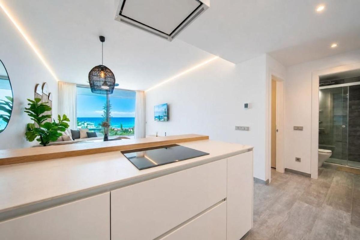 Venta de piso en Piso en Calle Anita Delgado s/n, Las Gaviotas, Fuengirola, Fuengirola
photo 2