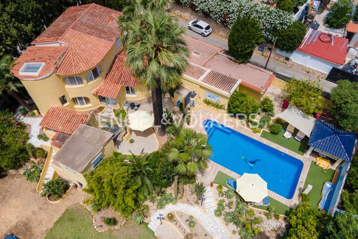 Propiedades en venta y alquiler en España photo 2