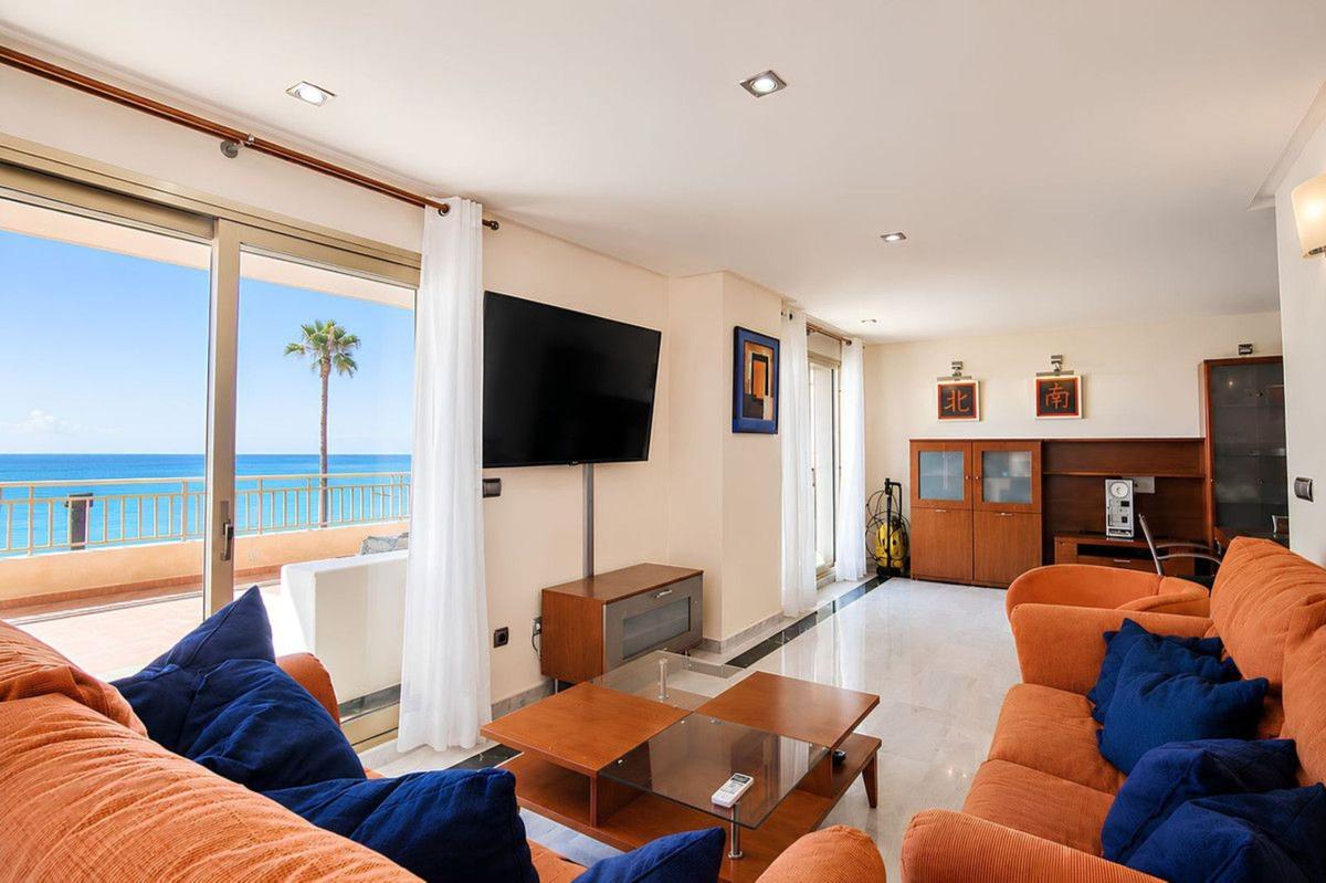 Venta de piso en Piso en Paseo Marítimo Rey de España, 2, Zona Sohail, Fuengirola, Fuengirola
photo 5