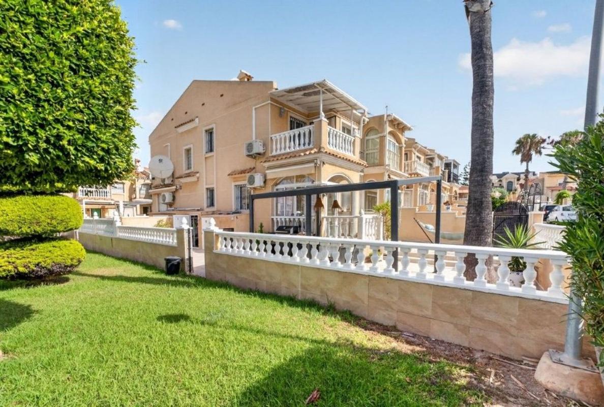 Propiedades en venta y alquiler en España photo 2
