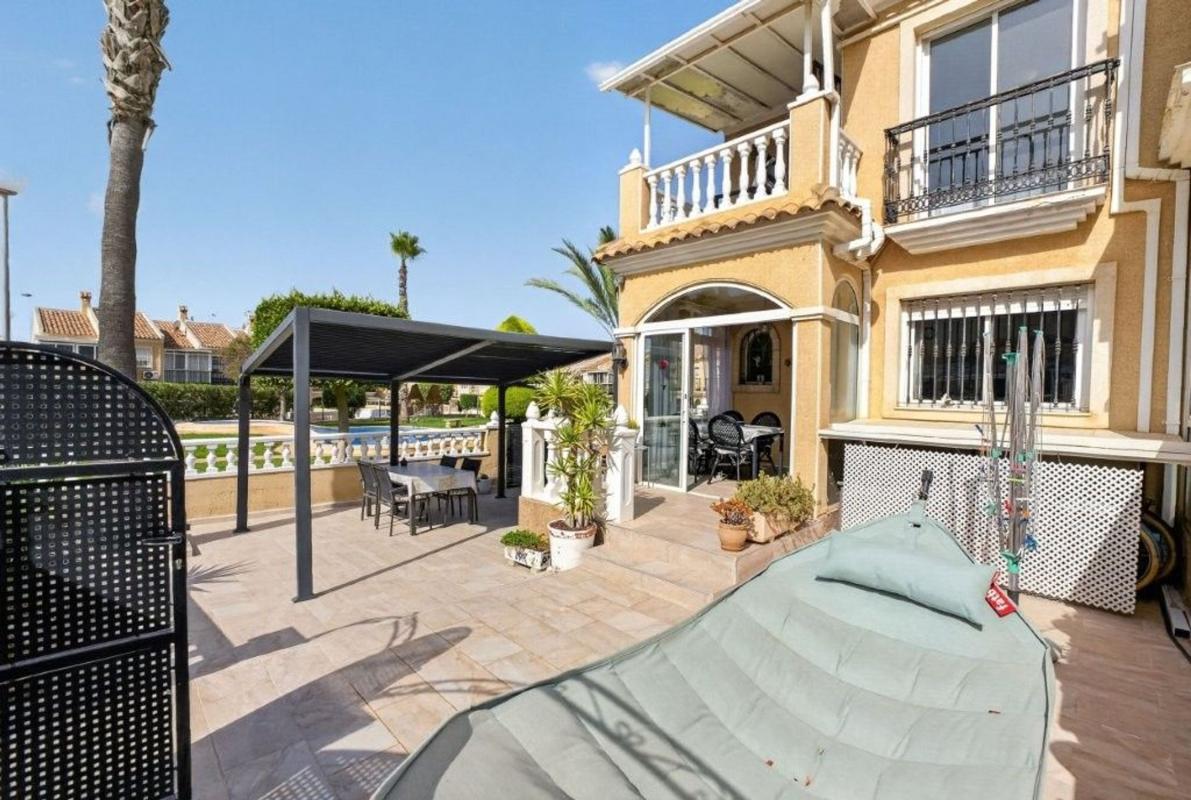Propiedades en venta y alquiler en España photo 4