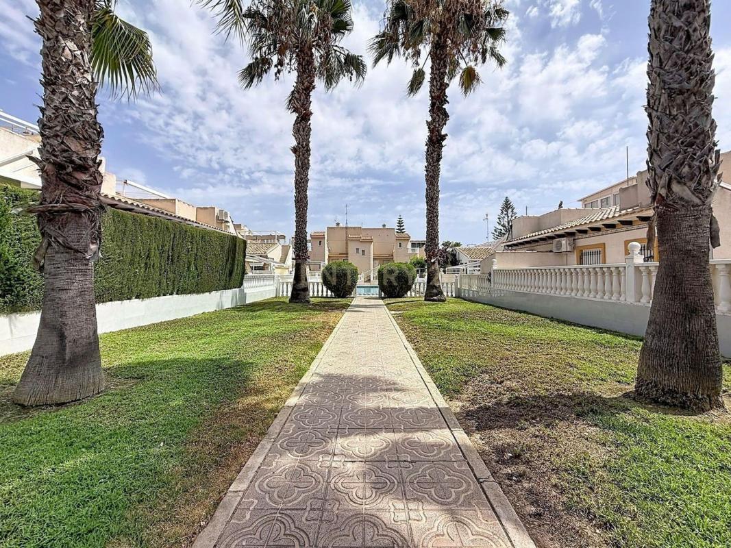 Venta de piso en Piso en Calle 2 s/n, La Florida, Orihuela, Orihuela
 photo 2