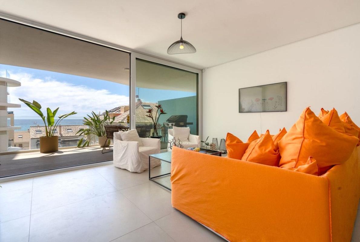 Sale of apartment in Piso en Avenida Carvajal, Las Gaviotas, Fuengirola, Fuengirola
photo 1