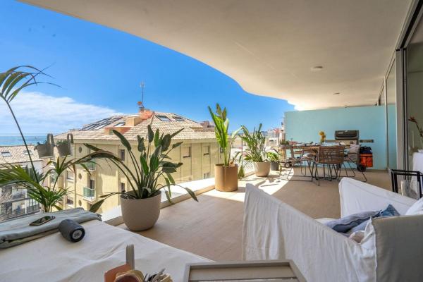 Venta de piso en Piso en Avenida Carvajal, Las Gaviotas, Fuengirola, Fuengirola
 photo 2