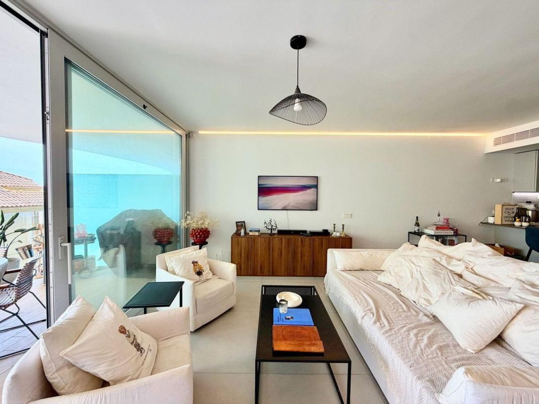 Sale of apartment in Piso en Avenida Carvajal, Las Gaviotas, Fuengirola, Fuengirola
photo 5