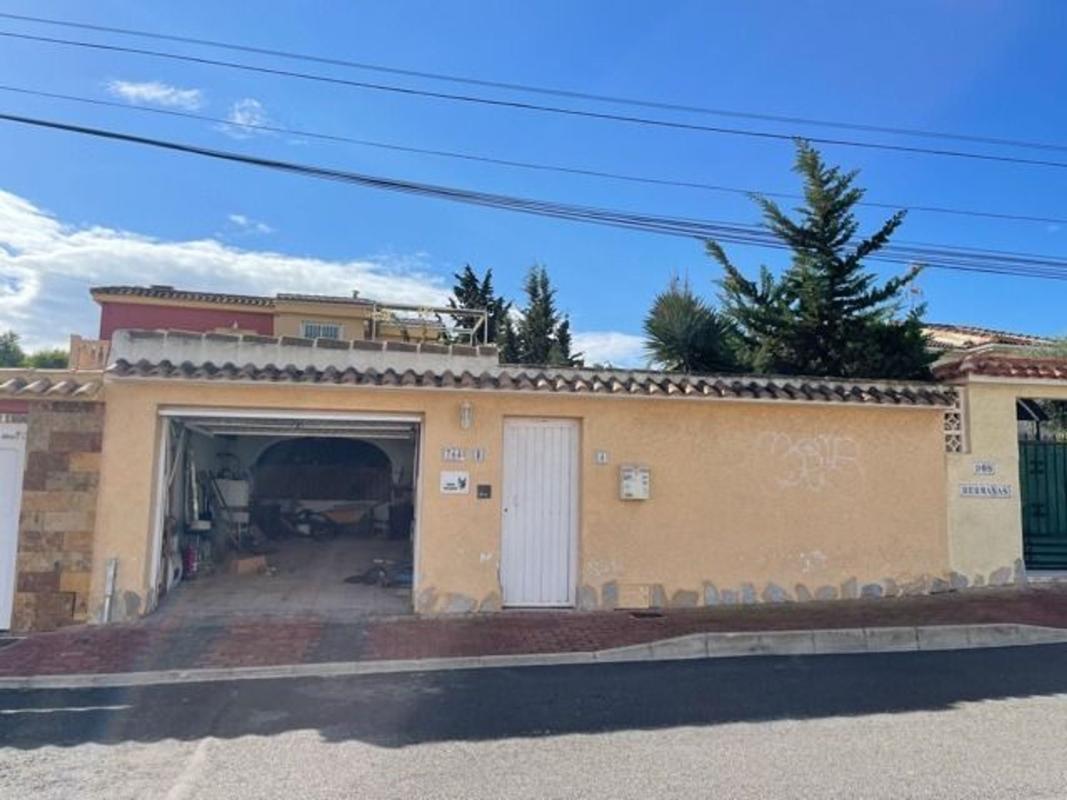 Propiedades en venta y alquiler en España photo 1