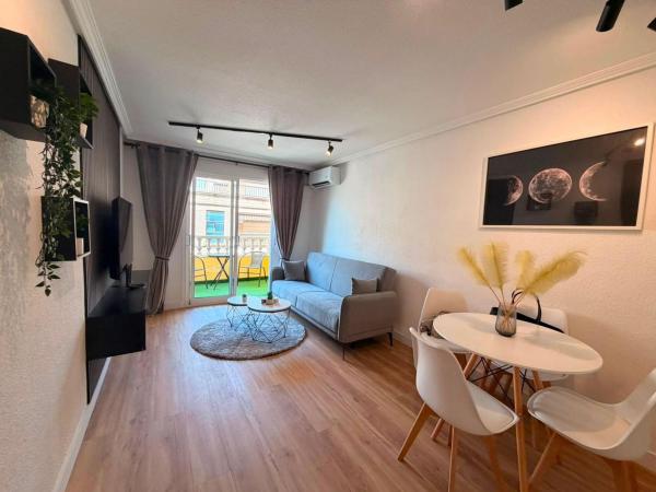 Продажа квартиры на Piso en Calle Félix Rodríguez de la Fuente, 8, Avenida Habaneras - Curva de Palangre, Torrevieja, Торревьеха
 photo 2