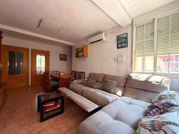 Venta de piso en Piso en Altozano, Alicante / Alacant, Alicante / Alacant
photo 1