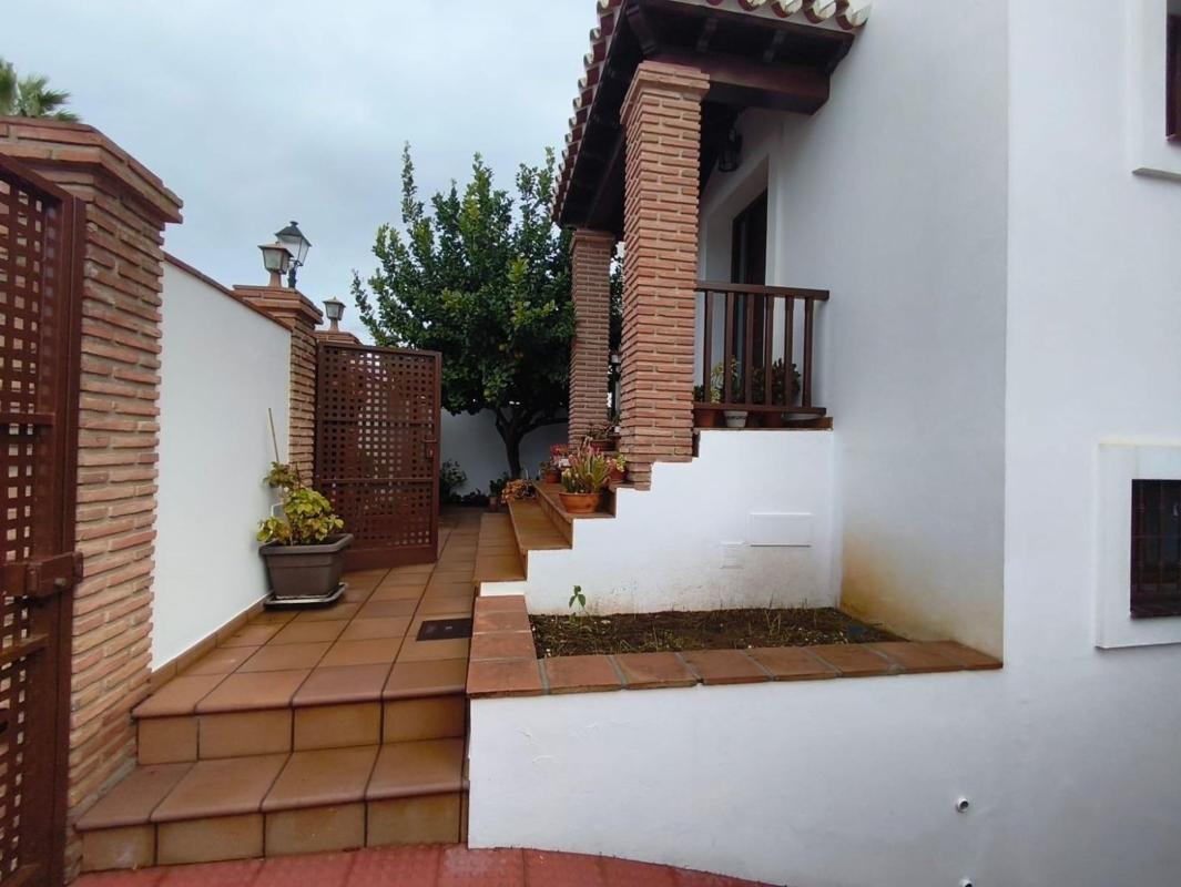 Properties for sale and rent in Spain photo 4