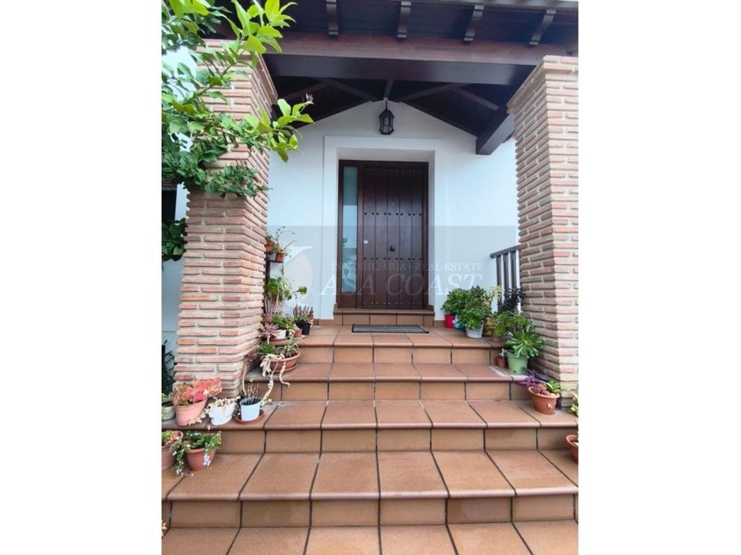 Propiedades en venta y alquiler en España photo 4