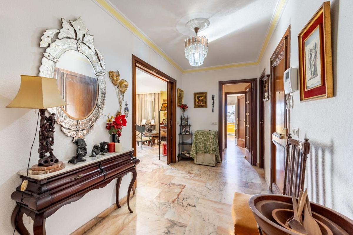 Продажа квартиры на Piso en Avenida Condes de San Isidro, Zona Puerto Deportivo, Fuengirola, Фуэнхирола
 photo 4