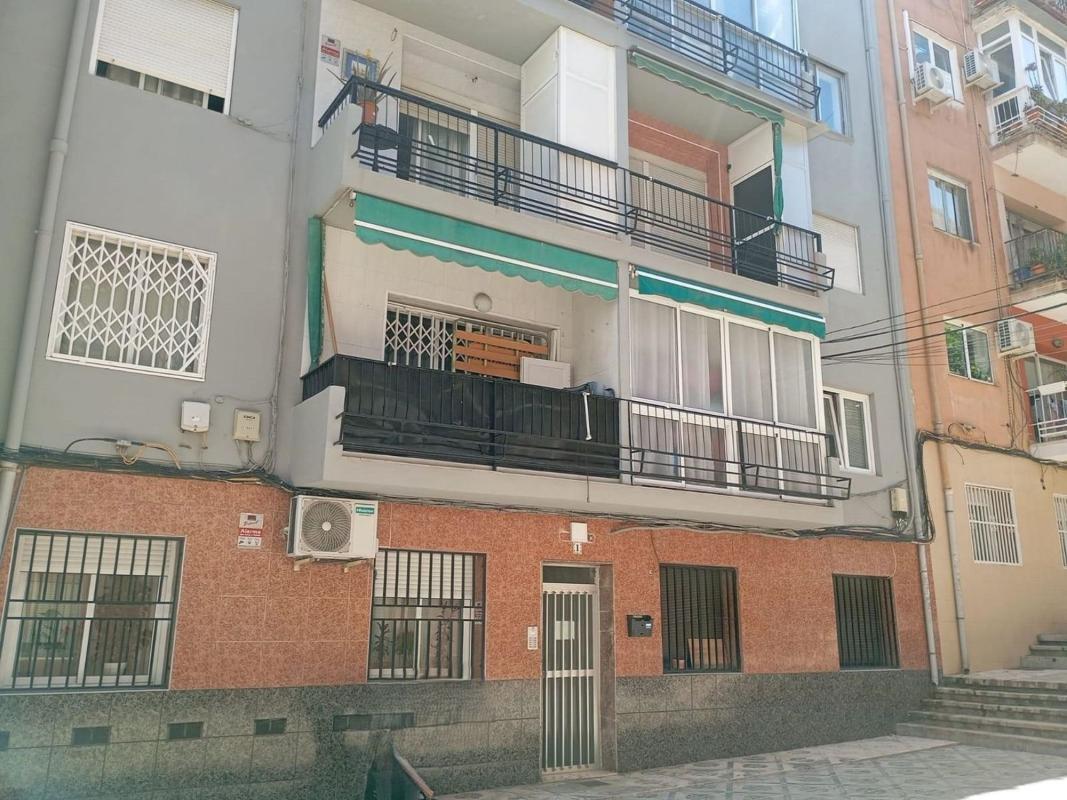 Venta de chalet independiente en Casa o chalet en Passatge Bañuls, 1, Campoamor, Alicante / Alacant, Alicante / Alacant
photo 1