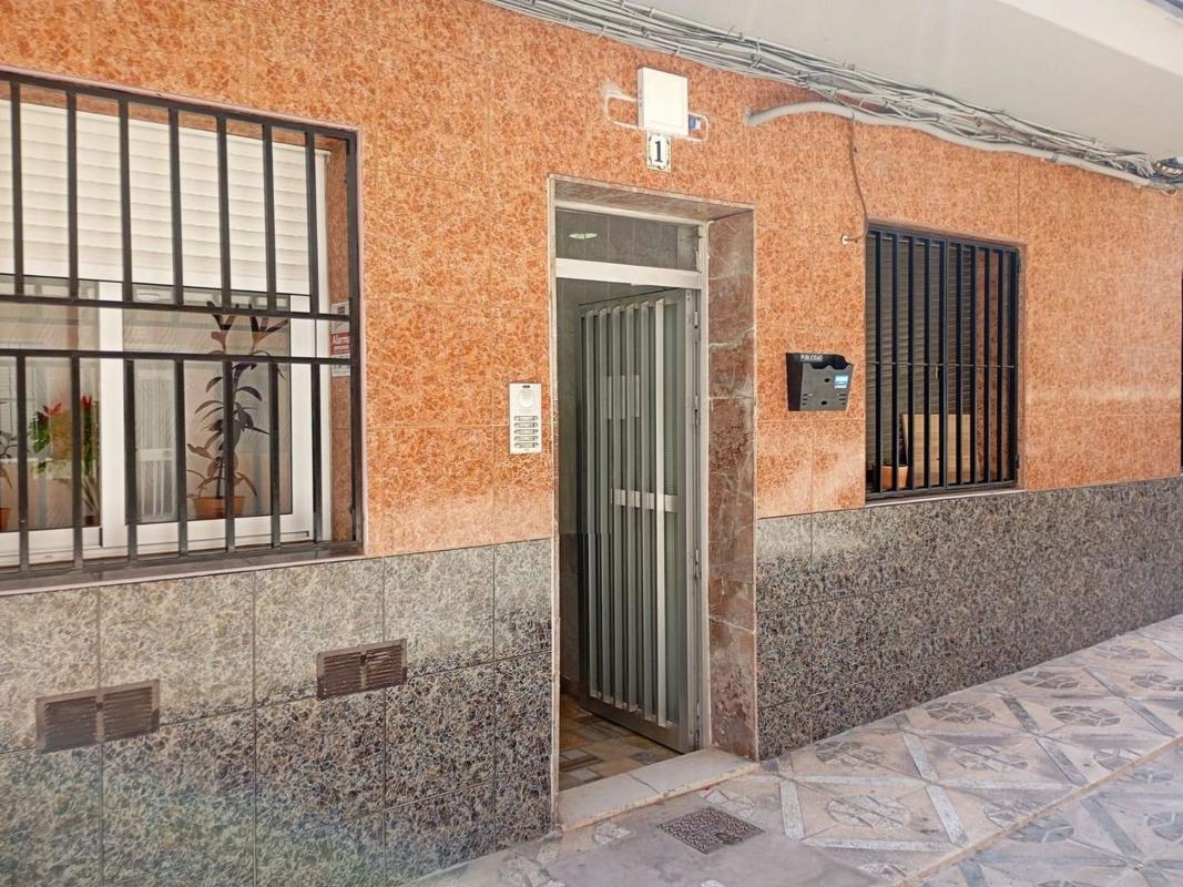 Venta de chalet independiente en Casa o chalet en Passatge Bañuls, 1, Campoamor, Alicante / Alacant, Alicante / Alacant
photo 2