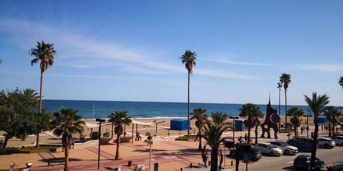 Sprzedaż mieszkania w Piso en Avenida Fuengirola, 19, El Higuerón, Fuengirola, Fuengirola
photo 1