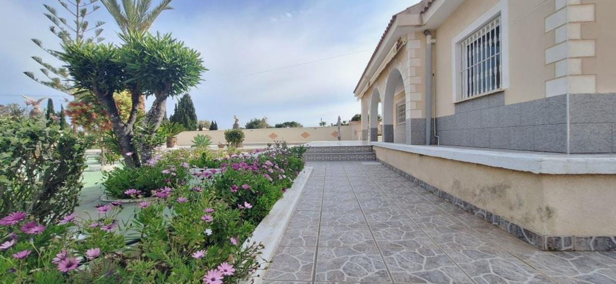 Sprzedaż niezależnego domku jednorodzinnego w Casa o chalet en Calle Clavel, El Altet - Balsares, Elche / Elx, Elche / Elx photo 4