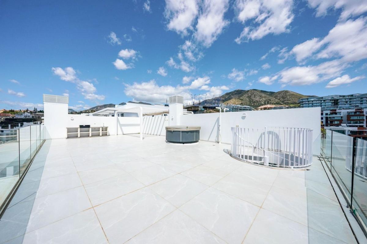 Продажа пентхауса на Ático en Calle Begoña, 3, Las Gaviotas, Fuengirola, Фуэнхирола photo 5