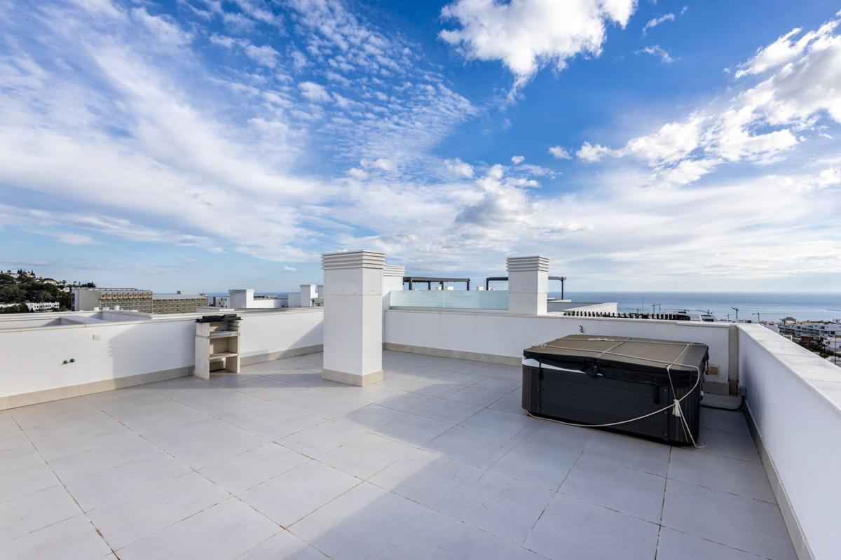 Venta de duplex en Dúplex en Avenida Fuengirola, El Higuerón, Fuengirola, Fuengirola photo 2