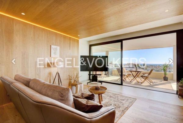 Penthouse for sale at Ático en Avenida 8 de Marzo, El Higuerón, Fuengirola, Fuengirola photo 1