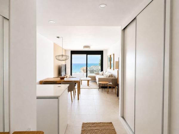 Venta de piso en Piso en Calle Begoña, 5, Las Gaviotas, Fuengirola, Fuengirola
thumbnail 1
