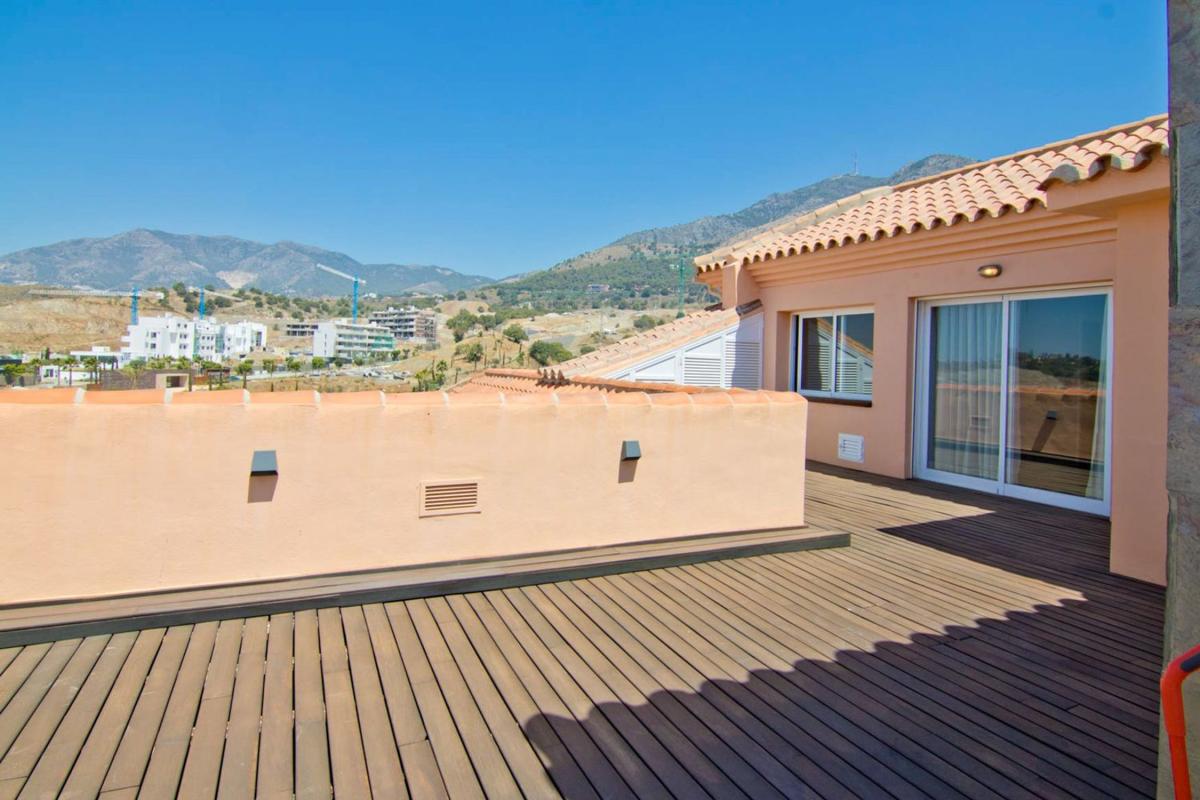 Venta de ático en Ático en Granado Del Higueron, El Higuerón, Fuengirola, Fuengirola photo 4