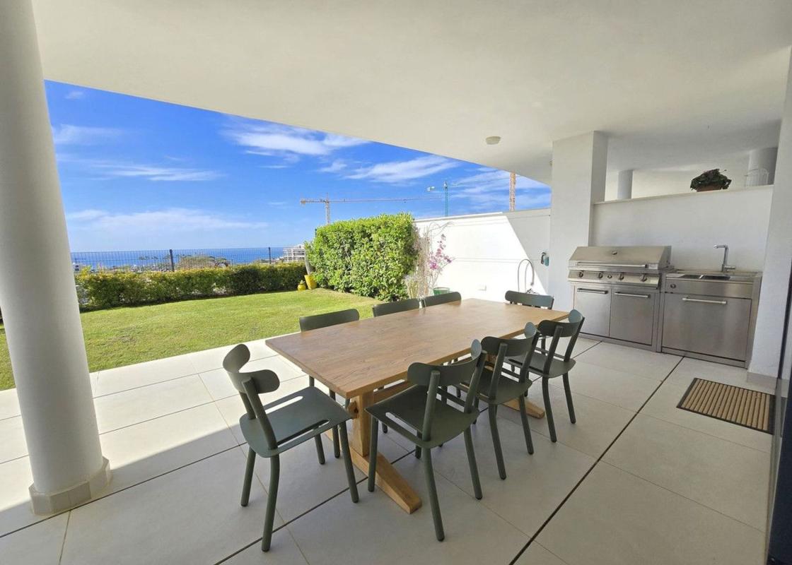 Продажа квартиры на Piso en Calle Canarios, 112 a, El Higuerón, Fuengirola, Фуэнхирола
photo 1