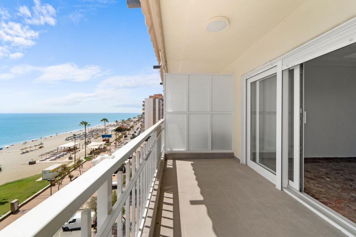 Sprzedaż mieszkania w Piso en Maritimo Rey De España, 12, Zona Puerto Deportivo, Fuengirola, Fuengirola
photo 2