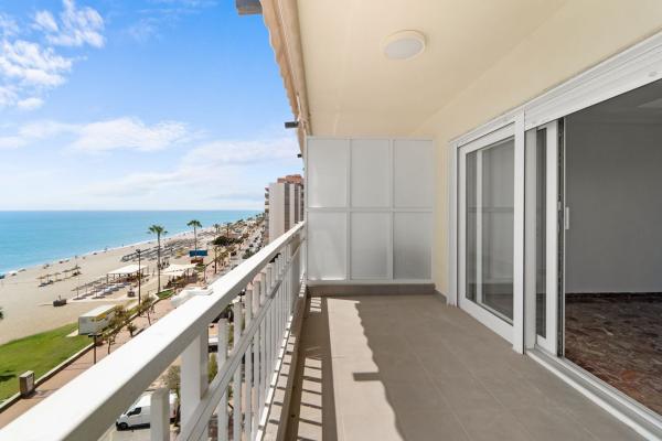 Venta de piso en Piso en Maritimo Rey De España, 12, Zona Puerto Deportivo, Fuengirola, Fuengirola
thumbnail 1