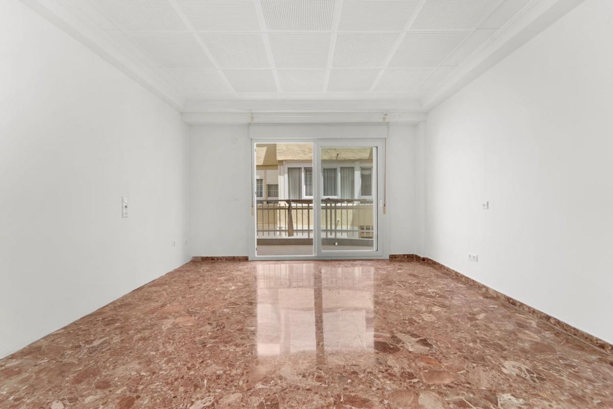 Sprzedaż mieszkania w Piso en Maritimo Rey De España, 12, Zona Puerto Deportivo, Fuengirola, Fuengirola
photo 4