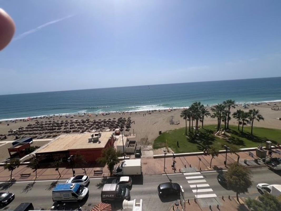 Venta de piso en Piso en Paseo Marítimo Rey de España, 11, Zona Puerto Deportivo, Fuengirola, Fuengirola
photo 1