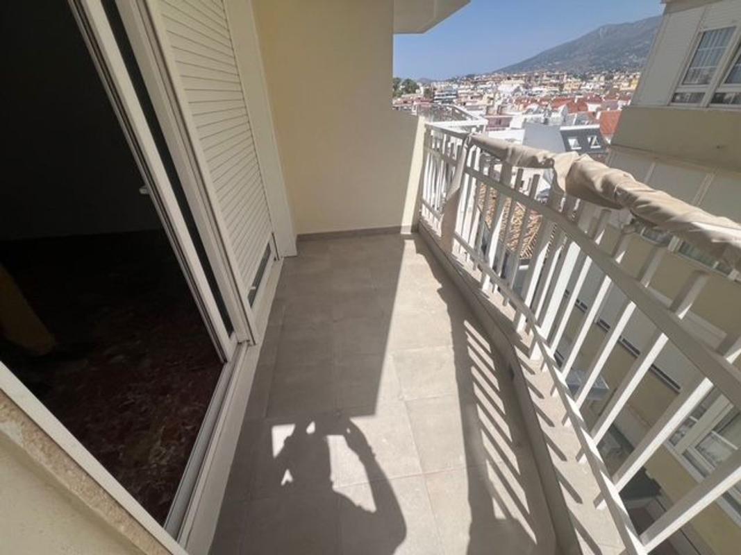 Venta de piso en Piso en Paseo Marítimo Rey de España, 11, Zona Puerto Deportivo, Fuengirola, Fuengirola
photo 2