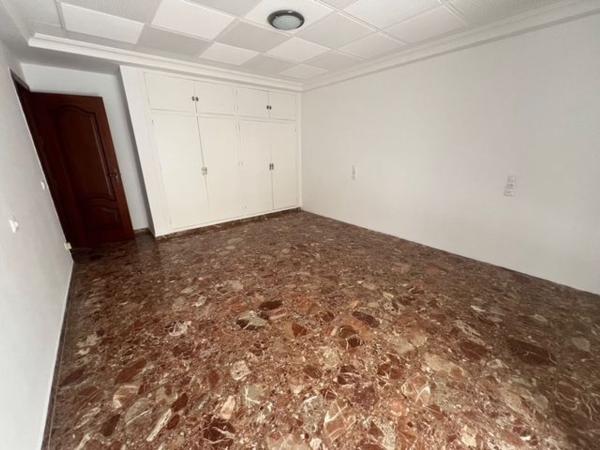 Venta de piso en Piso en Paseo Marítimo Rey de España, 11, Zona Puerto Deportivo, Fuengirola, Fuengirola
 photo 4