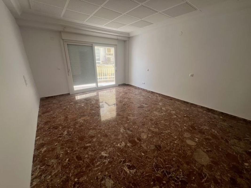 Venta de piso en Piso en Paseo Marítimo Rey de España, 11, Zona Puerto Deportivo, Fuengirola, Fuengirola
photo 5